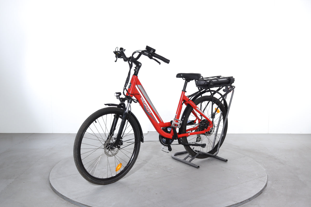 Vélo Ville électrique – NEOMOUV Sinapia Hydraulique – Rouge