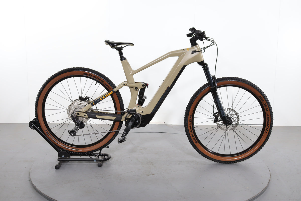 stereo hybrid 140 hpc sl 625 desert ́n ́orange Vélo électrique Cube Stereo Hybrid 140 HPC Race reconditionné