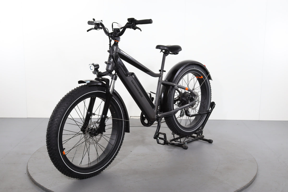 Quel puissance vélo électrique pour monter les côtes