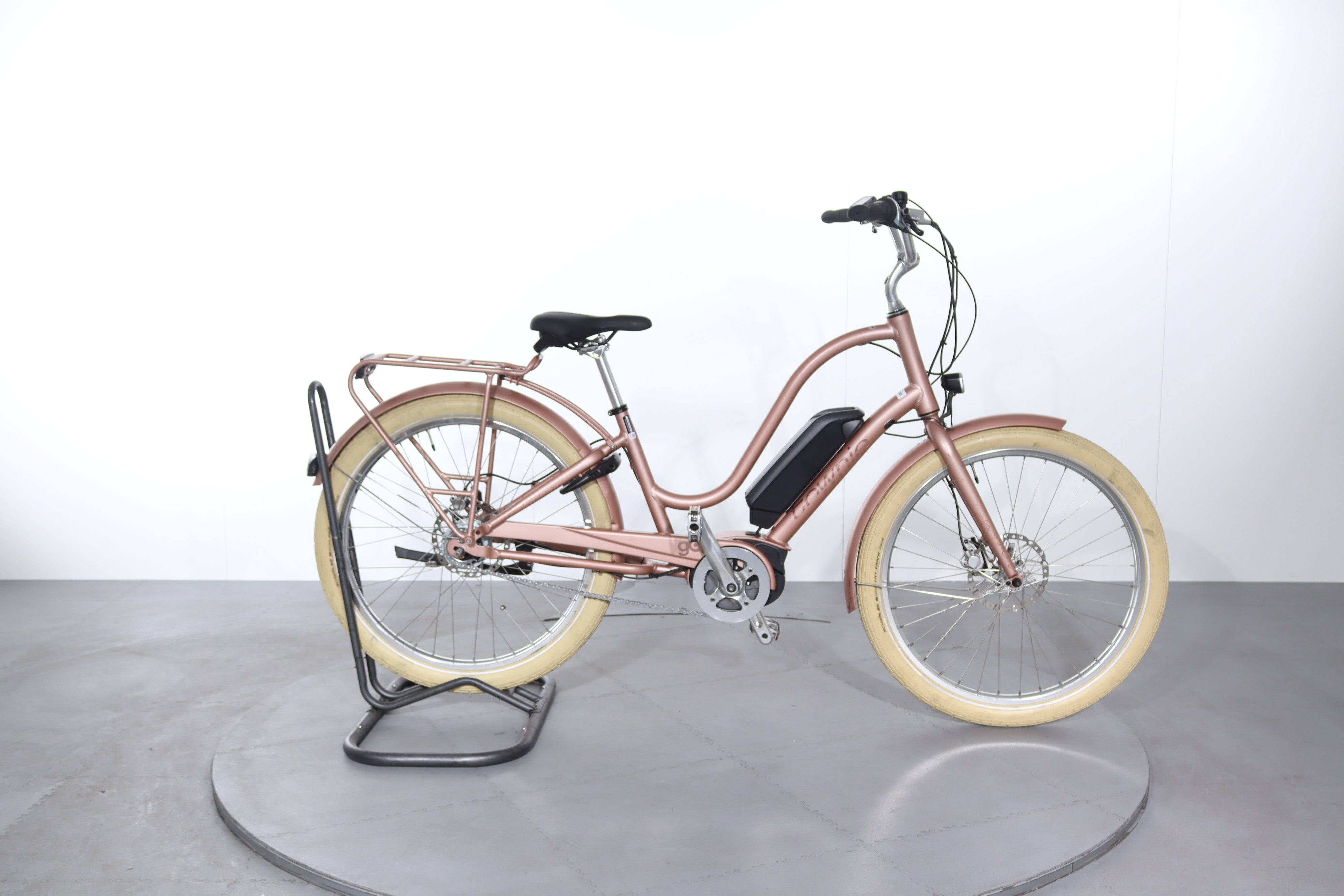 Velo deals electra townie